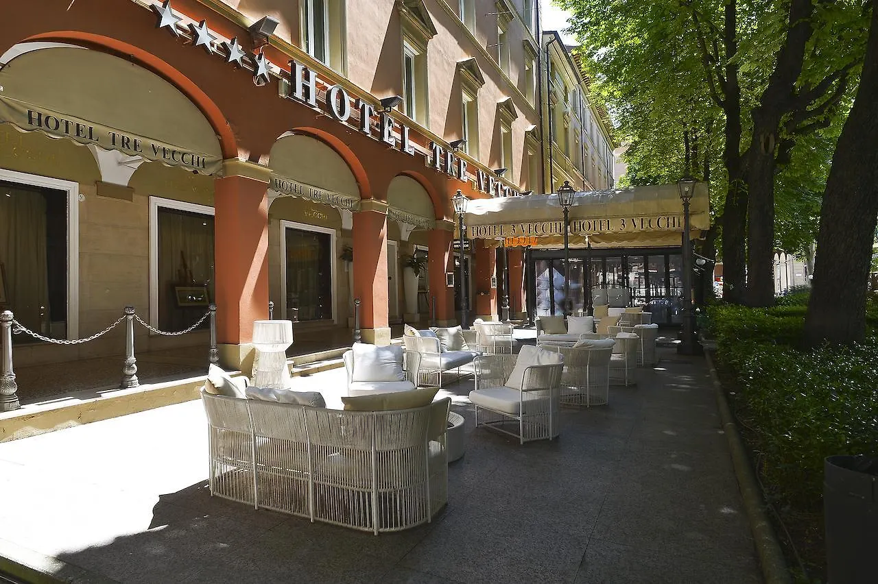 Zanhotel Tre Vecchi Болонья 4*,