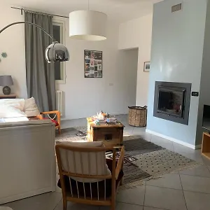Kır Evi Marana 14, Bolonya