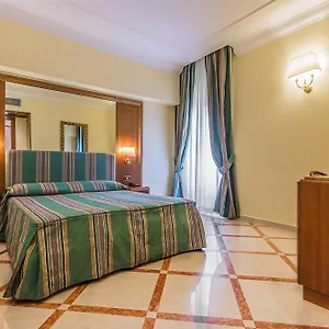 Raeli Noto 3*, Ρώμη Ιταλία