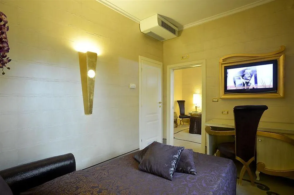 Zanhotel Tre Vecchi Bologna Italy