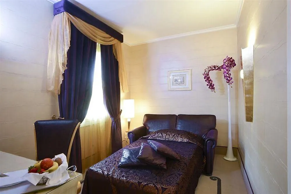 Hotel Zanhotel Tre Vecchi Bologna