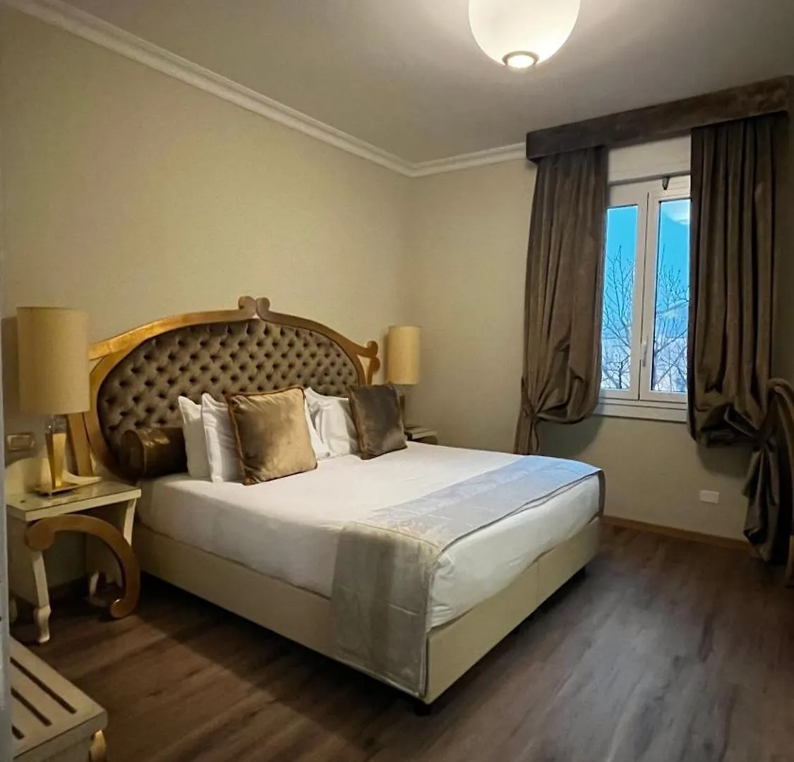 **** Hotel Zanhotel Tre Vecchi Bologna Italy