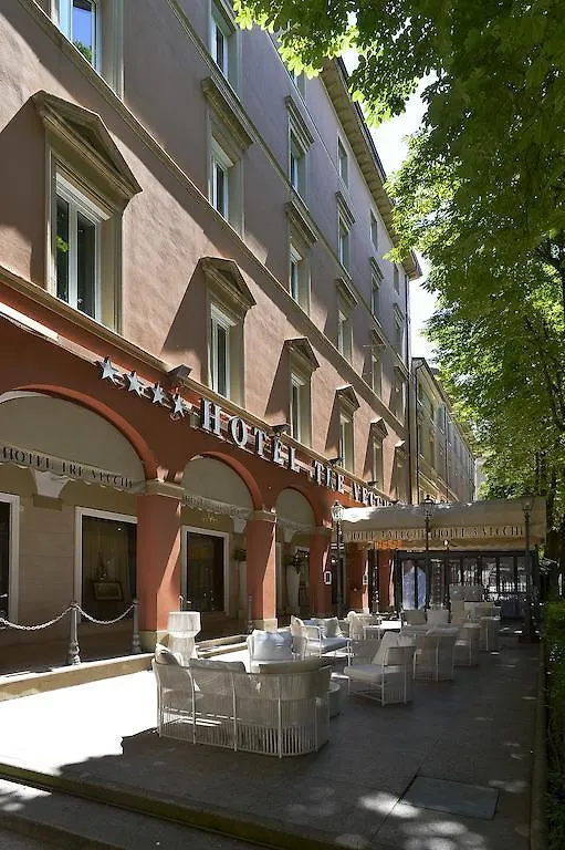 **** Hotel Zanhotel Tre Vecchi Bolonha Itália