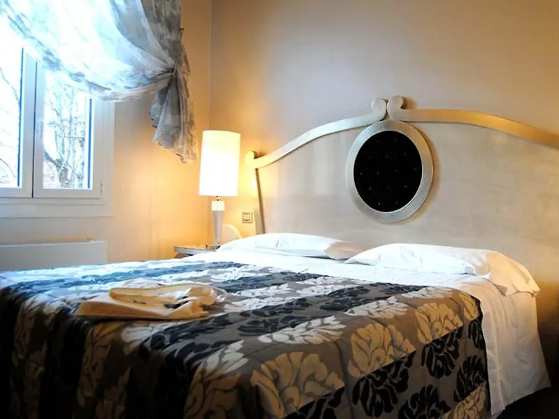 Hotel Zanhotel Tre Vecchi Bologna