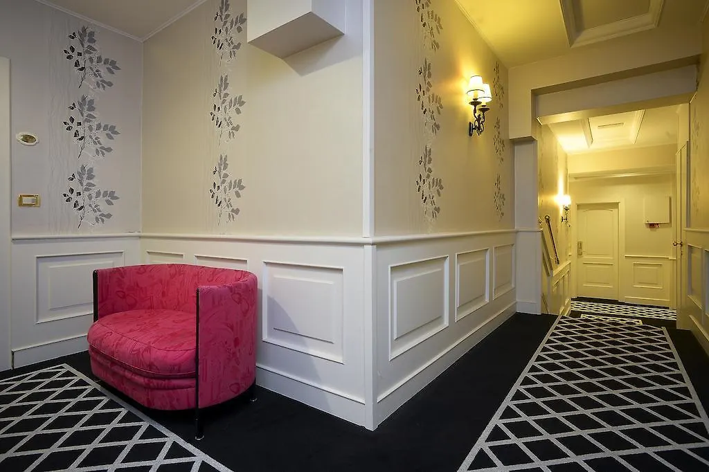 **** Hotel Zanhotel Tre Vecchi Bologna Italy