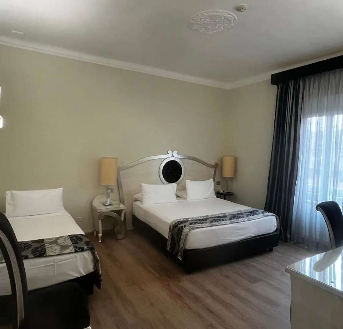 Hotel Zanhotel Tre Vecchi Bologna